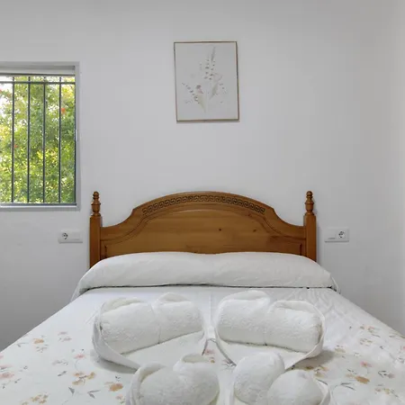 Manuel Y Paca Коніль-де-ла-Фронтера