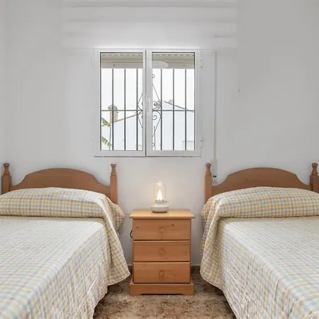 Manuel Y Paca * Коніль-де-ла-Фронтера